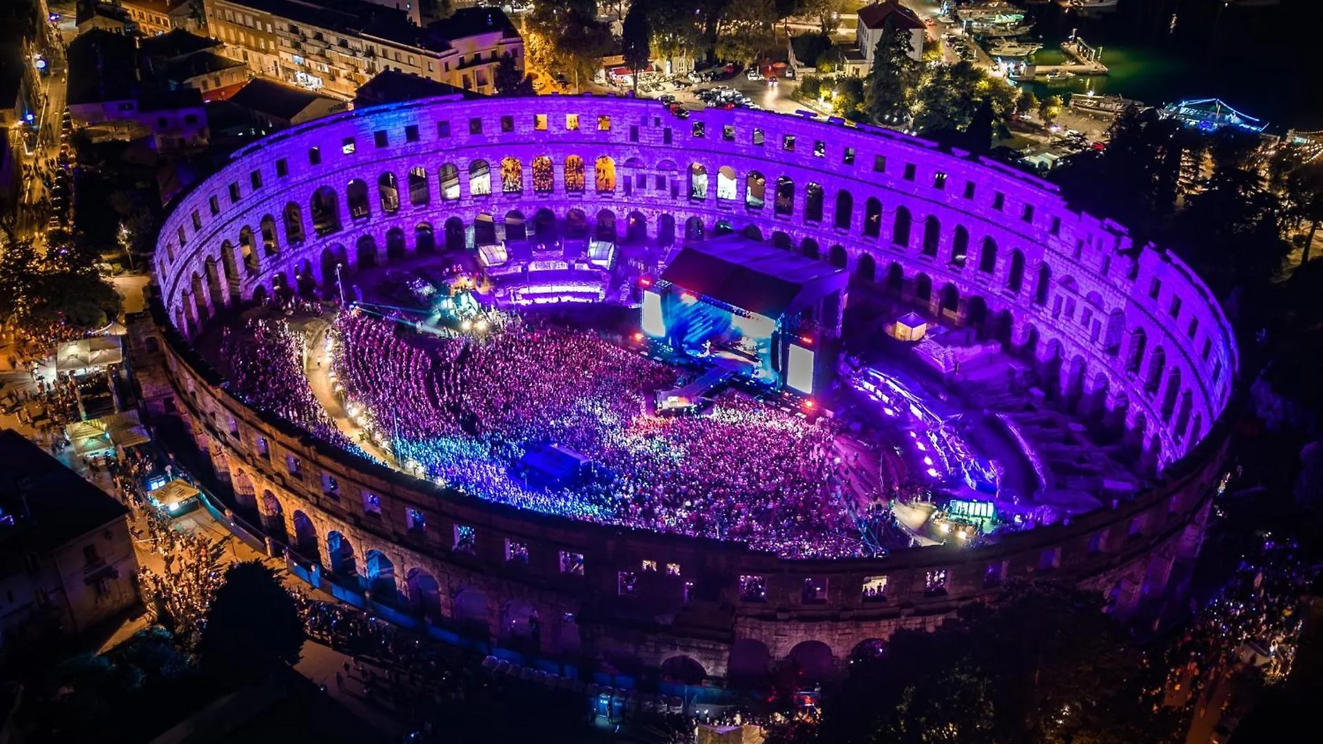 Apartments Incis Next To The Pula Amphitheather Croatia