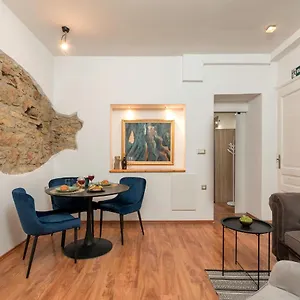 Apartment Heisenberg, Pula