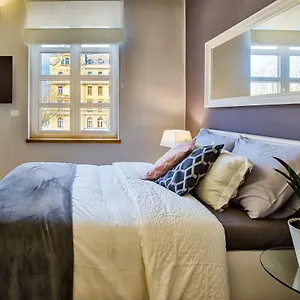 Apartament Parkside With Free Parking, Pula